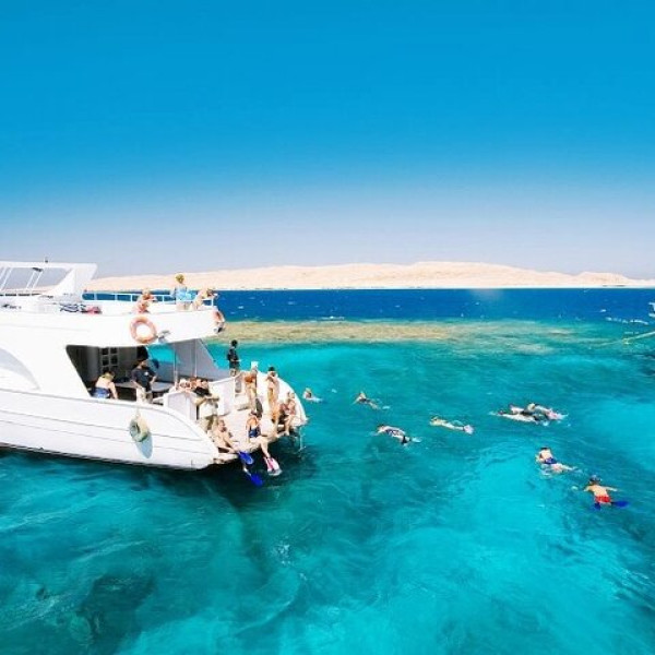TIRAN BY BOAT FROM SHARM EL SHEIKH