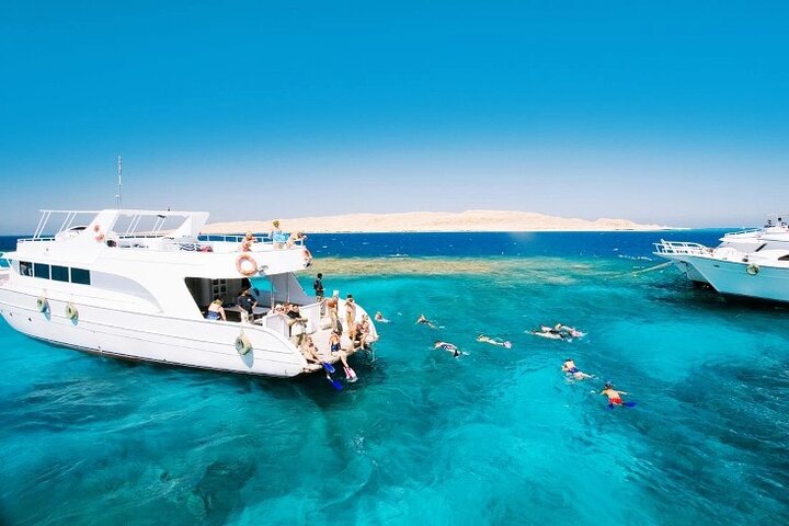 TIRAN BY BOAT FROM SHARM EL SHEIKH